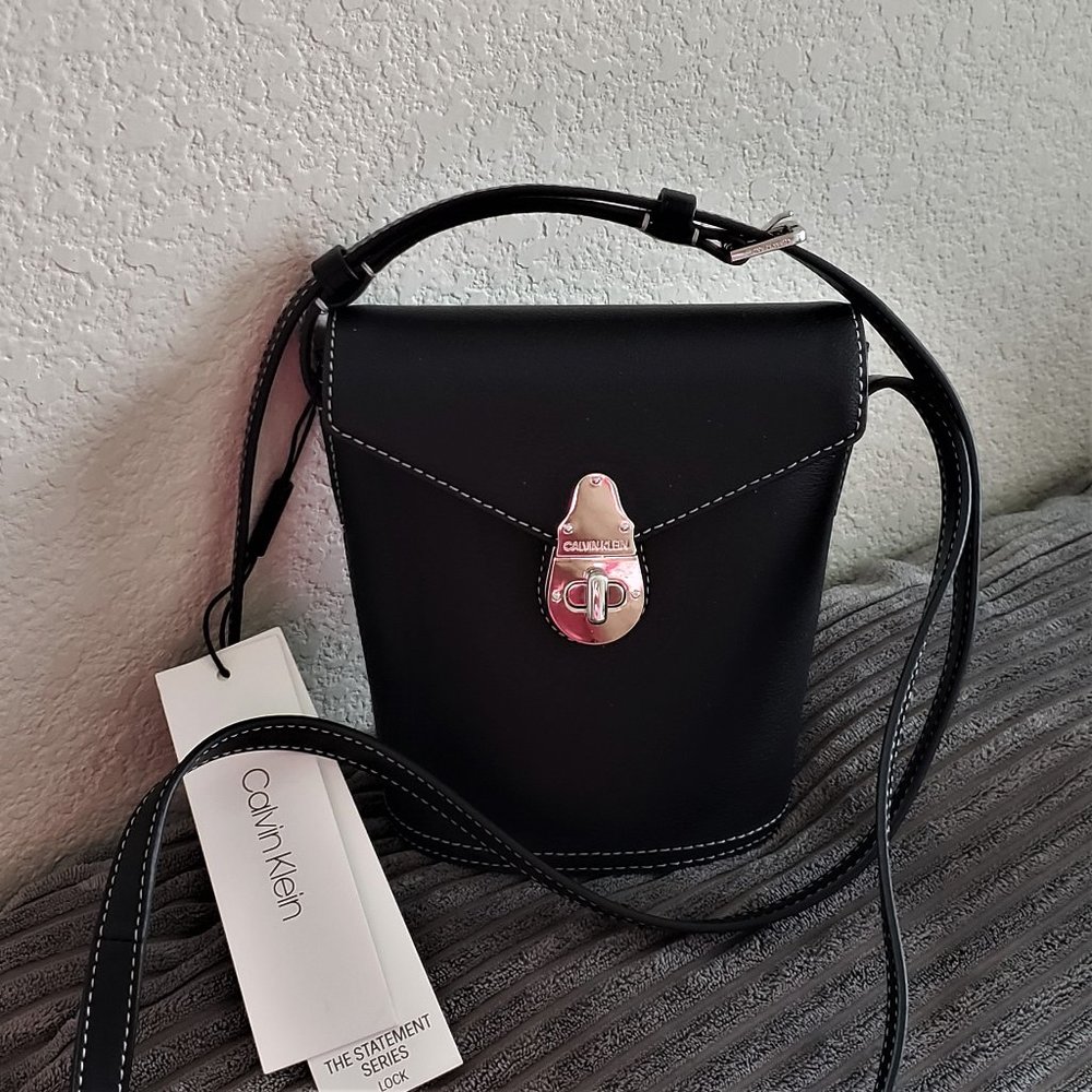 😱😤Calvin Klein Leather Crossbody